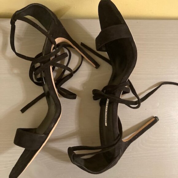 Manolo Blahnik black suede wrap heels, size 41.5 - Picture 4 of 4